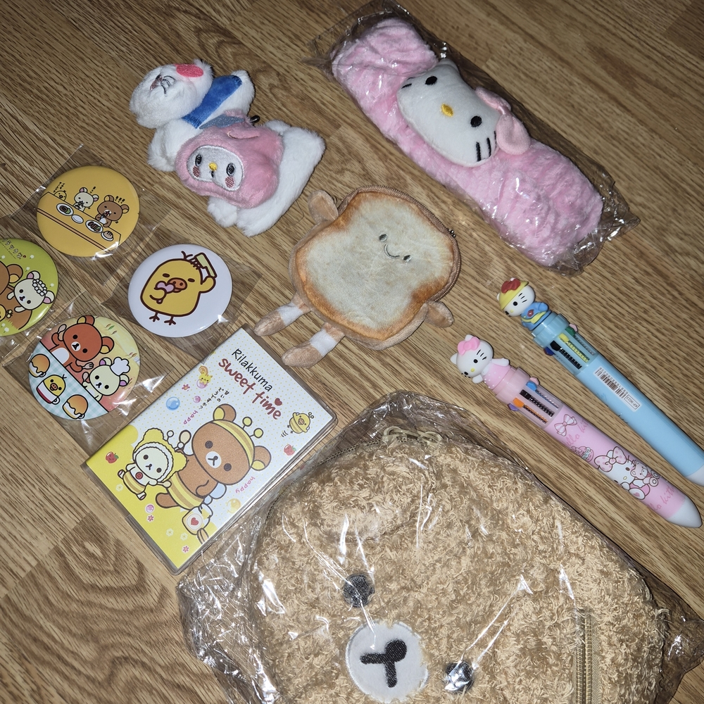 Sanrio & Rilakkuma Stationery and Accessories Set